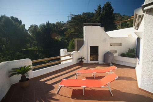 Aiguablava Holiday Home Sleeps 8 With Air Con