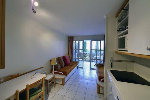 Apartamento 1m F6 133 - 102la