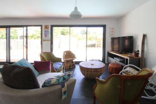 Nouveau : Villa 5 Chambres Avec Piscine