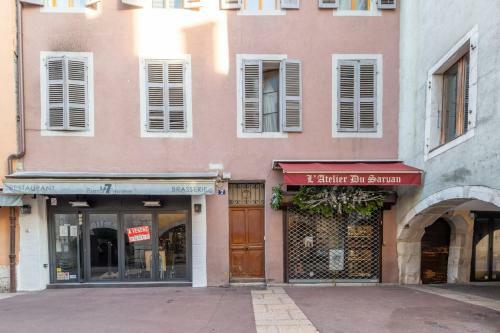 Apartamentos L'isle Furnished Flat