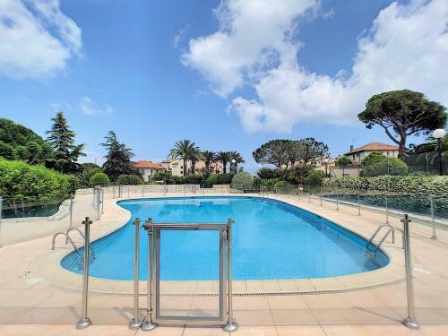 Apartamento Superbe R�sidence V�lusine � Antibes