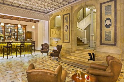 Attainville Chateau Sleeps 27 Wifi