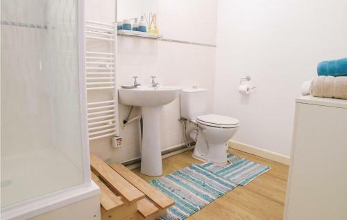 Three-bedroom Holiday Home In Salles Les Aulnay