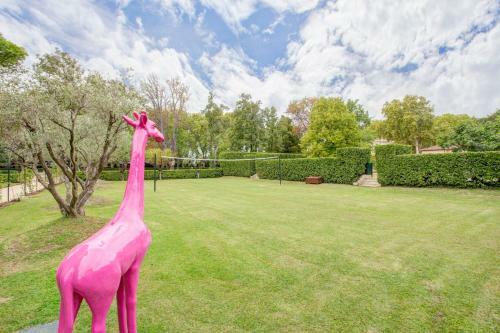 Serres Chateau Sleeps 29 Pool Air Con Wifi