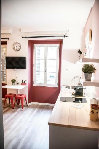 Apartamentos Le Petit Avignonnais - Aphrodite - Intramuros - Center -