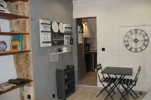 Apartamento Studio Next To The Palais Des Papes