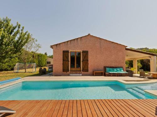 Charming Holiday Home In Barjols With Private Pool