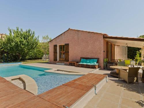 Charming Holiday Home In Barjols With Private Pool