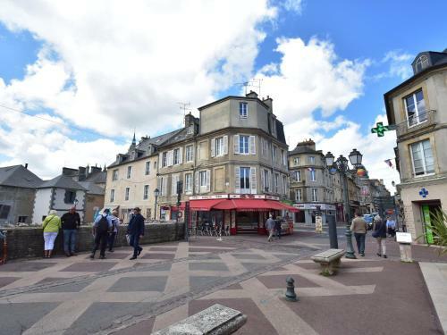 Large Comfortable Apartment In Bayeux