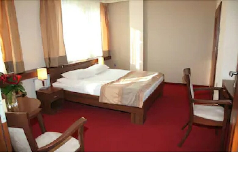 Mhotel