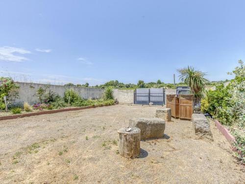 Magnificent Holiday Home In Bize-minervois With Jacuzzi
