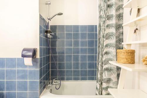 Guestready - Charming Apartment Place Du Parlement - Saint Pierre