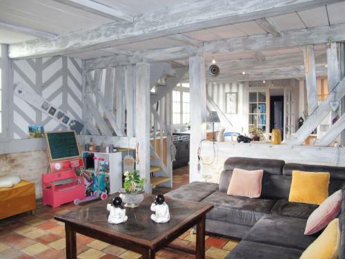 Holiday Home Au Bord de L'eau - Brv401