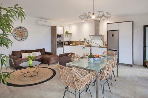 Apartamento Palmier 3 Bedroom Shared Heated Swimming Pool