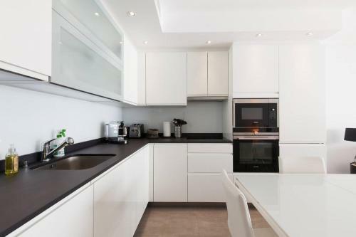 Apartamento On La Croisette: Luxe 2 Bedrooms/ 2 Baths