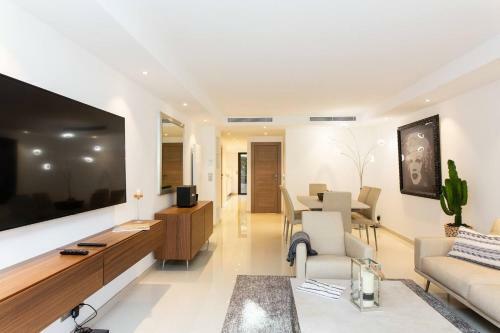 Apartamento Carlton Area : Luxury & New 2 Beds/ 2 Baths