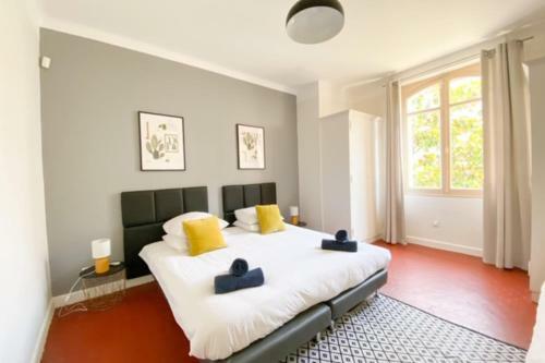 Villa 8 Chambres - 200 M�tres Croisette