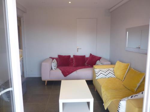 Cannes Apartment Sleeps 5 Wifi T692736
