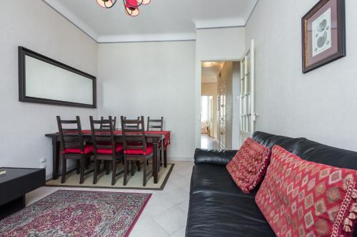 Cannes Apartment Sleeps 8 Wifi T692686