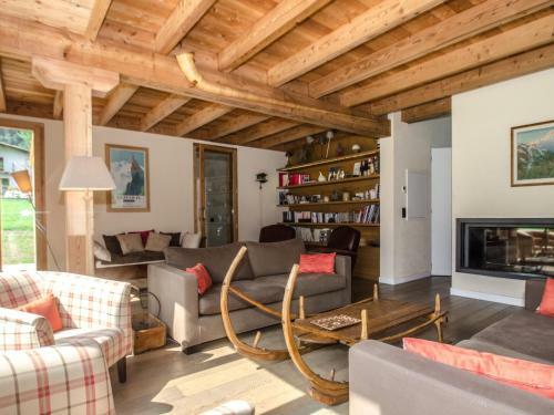 Cozy Chalet In Rhone Alpes With Terrace