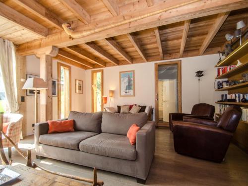 Cozy Chalet In Rhone Alpes With Terrace