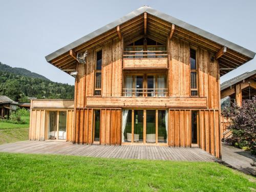 Cozy Chalet In Rhone Alpes With Terrace