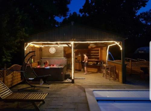 Villa Inviting 3-bed Holiday Home In Chateau-garnier