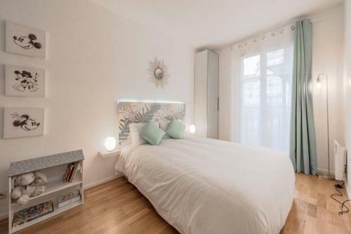Family Apartment In Disneyland
