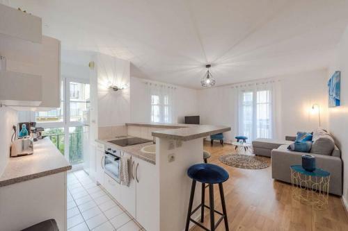 Family Apartment In Disneyland