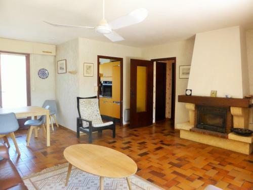 4amb2 - Villa - R�sidence D'ambeille Avec Piscine