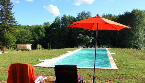 Douville Chateau Sleeps 12 With Pool And Wifi