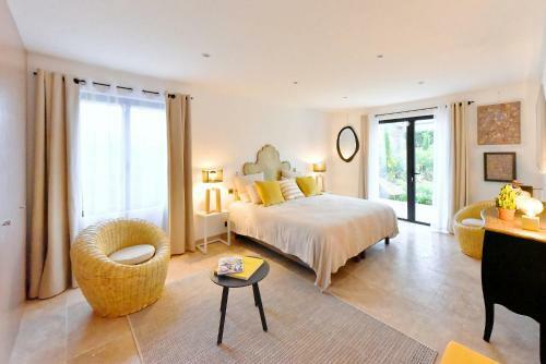 Hostal Le Mas Des F�es