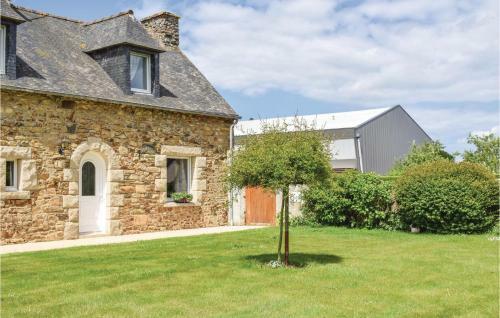One-bedroom Holiday Home In Goudelin