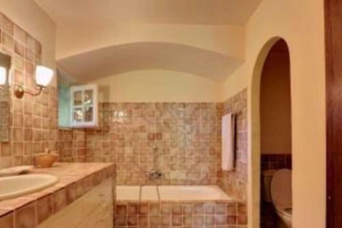 Splendid House On The Heights Of Grimaud
