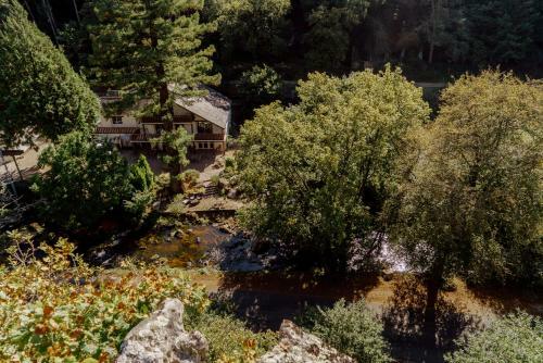 Hotel Logis Auberge de Pont Calleck