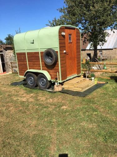 Captivating 1-bed Pod In Passais-villages
