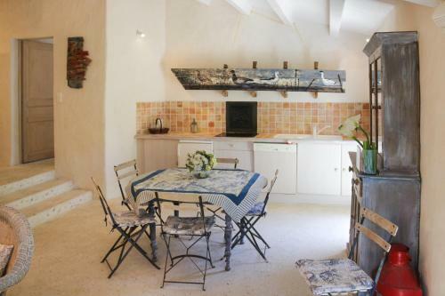 Les Portes-en-re Villa Sleeps 12