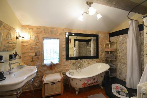 Le Jardin Proven�al 1