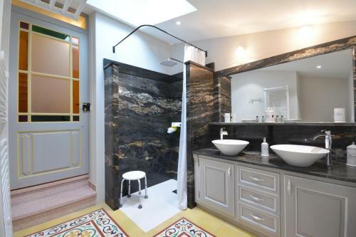 Le Jardin Proven�al 1