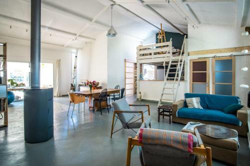 Apartamento Stunning Loft With Garden And Pool Ideal Location