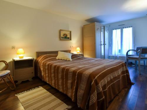 Cosy Apartment In Brittany With Private Garden