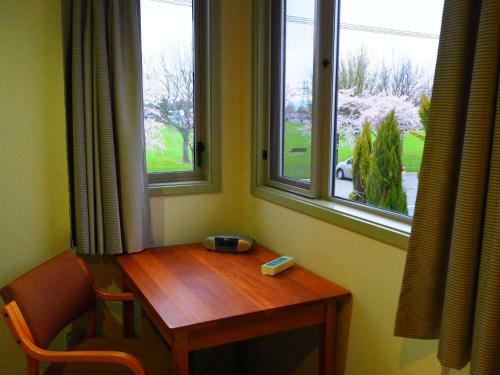 Bed & Breakfast M&y Airport Guest House (red)