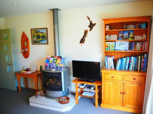 Bed & Breakfast M&y Airport Guest House (red)
