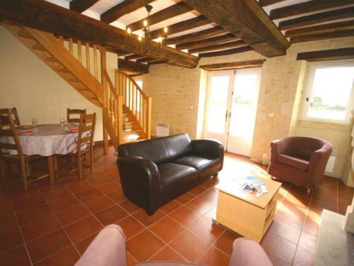 Spacious Farmhouse In Maisons With Terrace