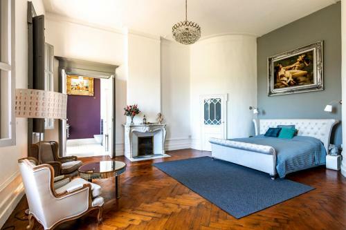 Le Fousseret Chateau Sleeps 14 Pool Wifi