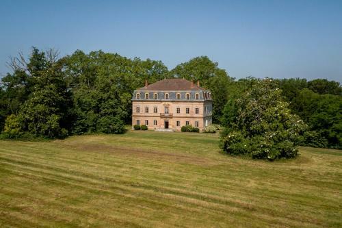 Le Fousseret Chateau Sleeps 14 Pool Wifi