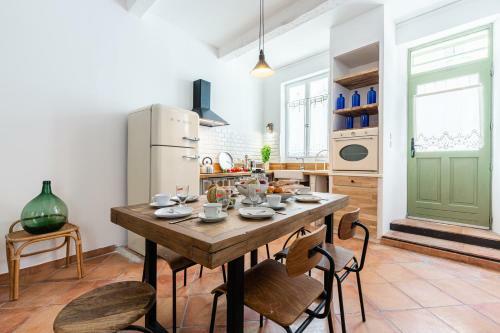 Au Vallon - Petite Maison � Quelques M�tres de La Mer