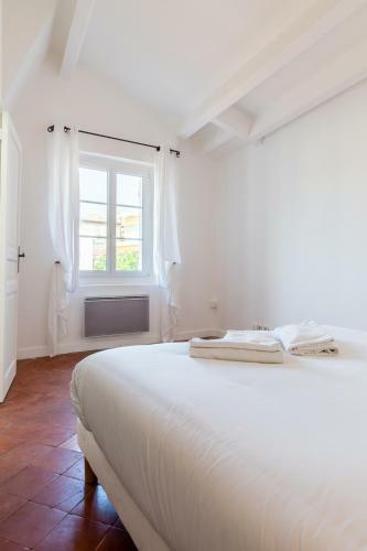 Au Vallon - Petite Maison � Quelques M�tres de La Mer