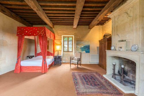 Mauzens-et-miremont Chateau Sleeps 8 Pool Wifi
