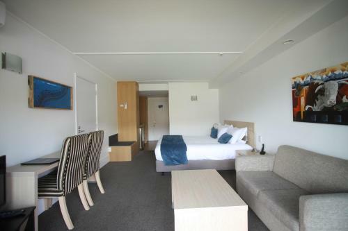 The Moorings Motel And Apartments